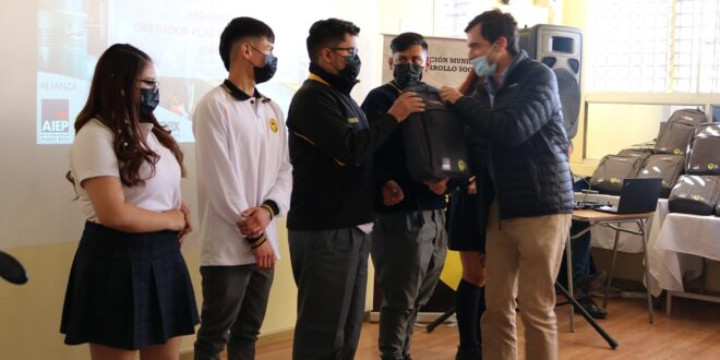 Alumnos Del Liceo Minero América De Calama Ingresarán A Programa De ...